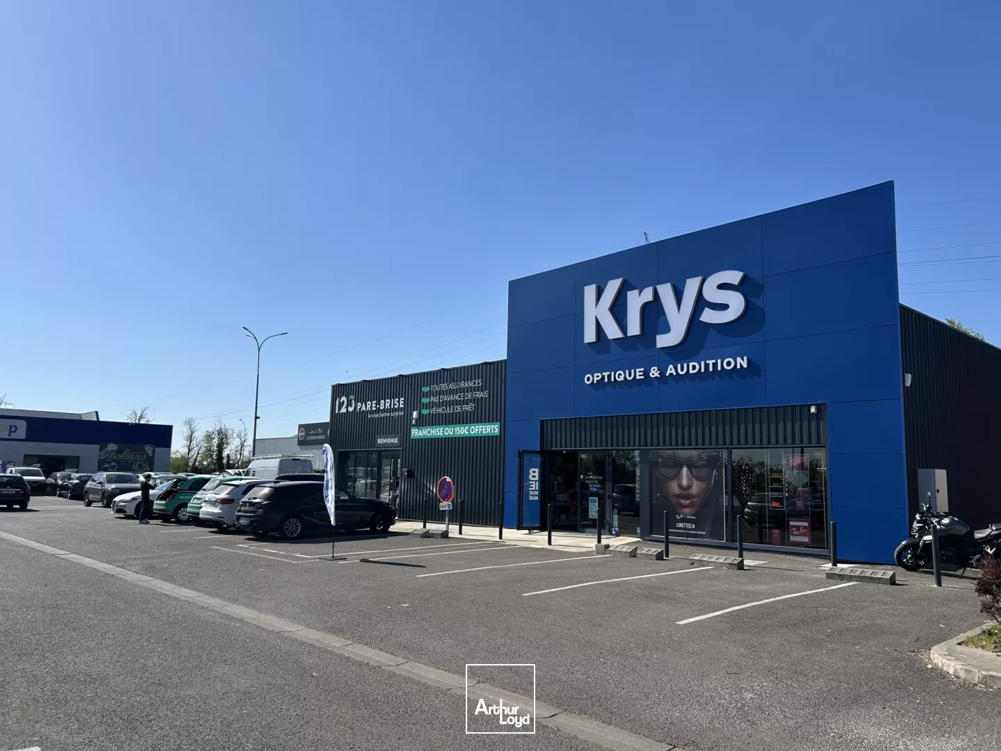 À LOUER - BOULIAC RETAIL PARK - CELLULE 890 M²
