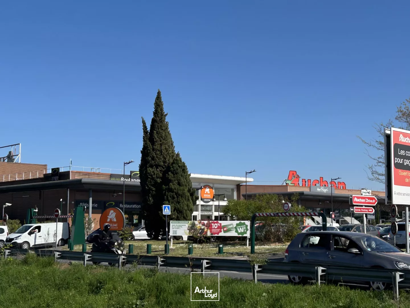 À LOUER - BOULIAC RETAIL PARK - CELLULE 890 M²