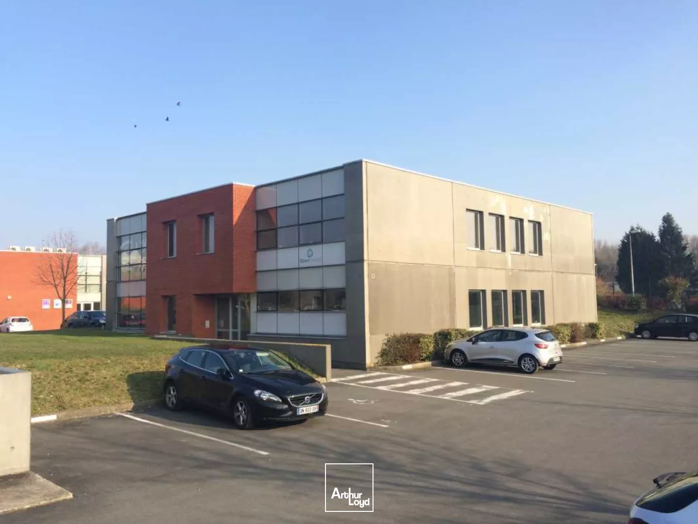 Bureaux à vendre avec accès PMR, idéalement situés au pied de la Rocade