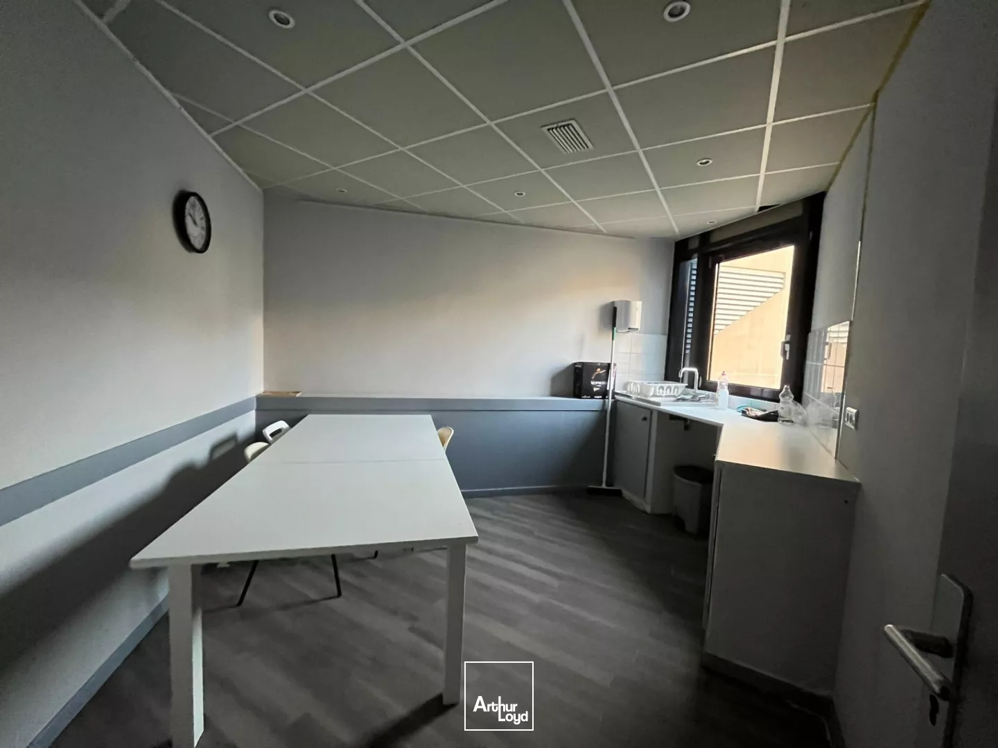 Bureaux avec parkings à vendre ou à louer - Bonneveine - 13008 Marseille