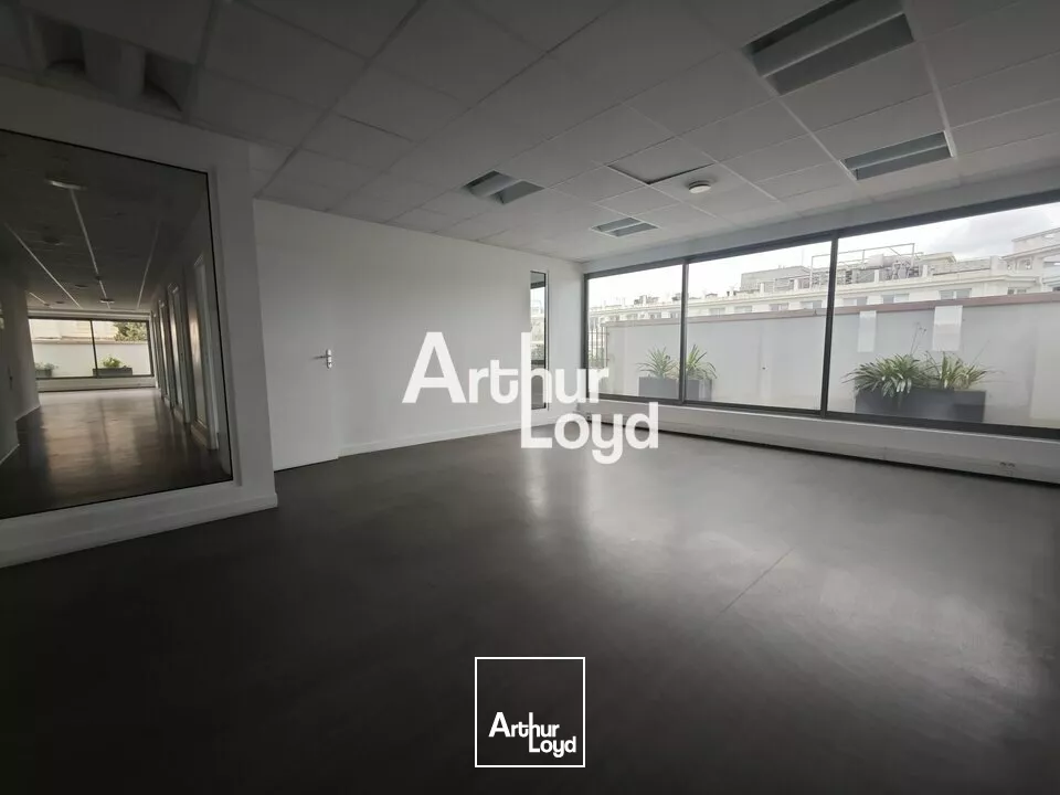 EMPLACEMENT PREMIUM SUR NICE CENTRE POUR DES BUREAUX EN DOUBLE EXPOSITION