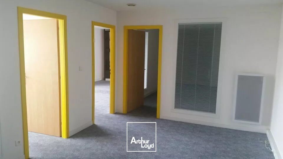 BUREAUX à LOUER de 263 m²