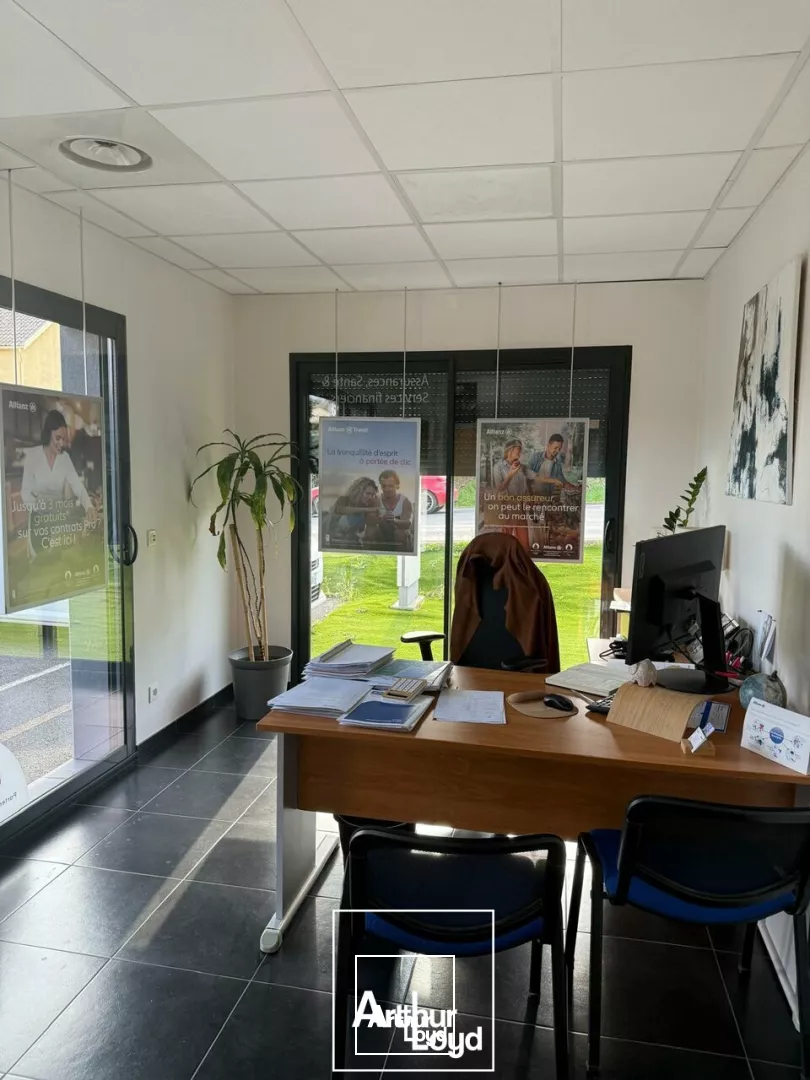 BUREAUX vente à SARLAT-LA-CANÉDA 24200