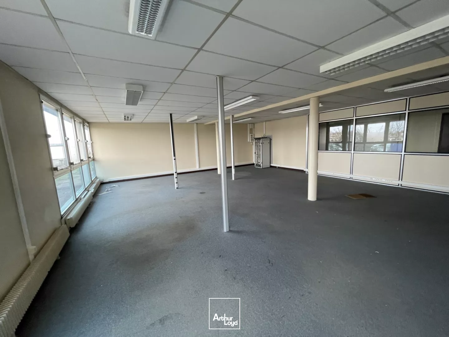 VISIBLITE BOULEVARD INDUSTRIEL - A LOUER LOCAL D'ACTIVITE 