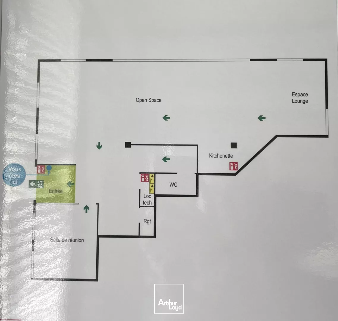 Bureaux à louer - Wambrechies - Rocade Nord-Ouest - Situé dans un environnement verdoyant et agréable, nous vous proposons à la location une belle surface de bureaux avec de très bonn...