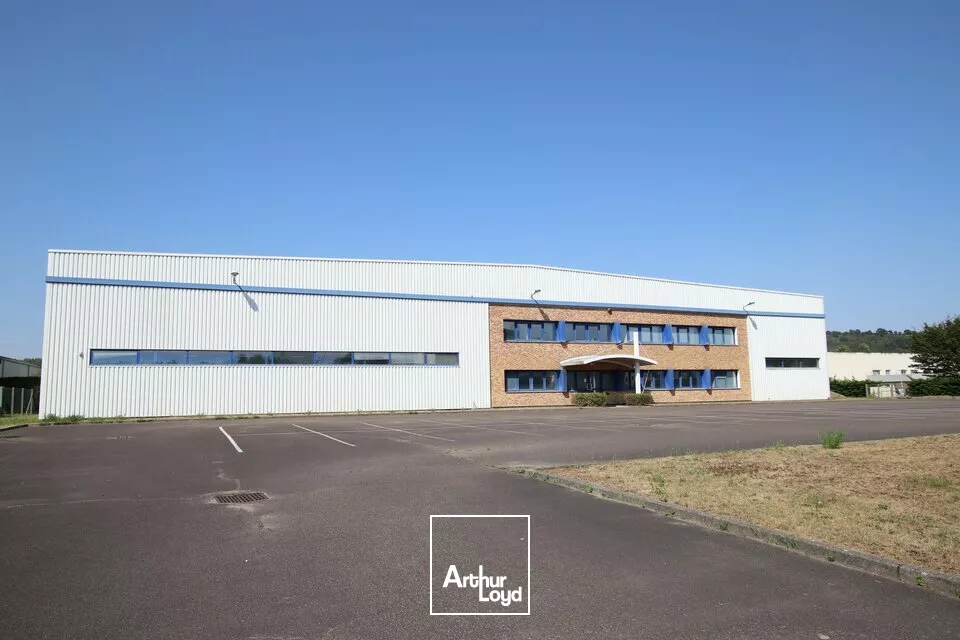 LE HAVRE - ZI & PORTUAIRE - ENTREPÔT LOGISTIQUE 2 865 M2