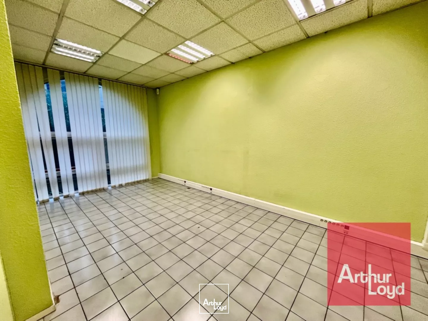 LOCAUX COMMERCIAUX/BUREAUX À VENDRE MONTPELLIER QUARTIER CELLENEUVE