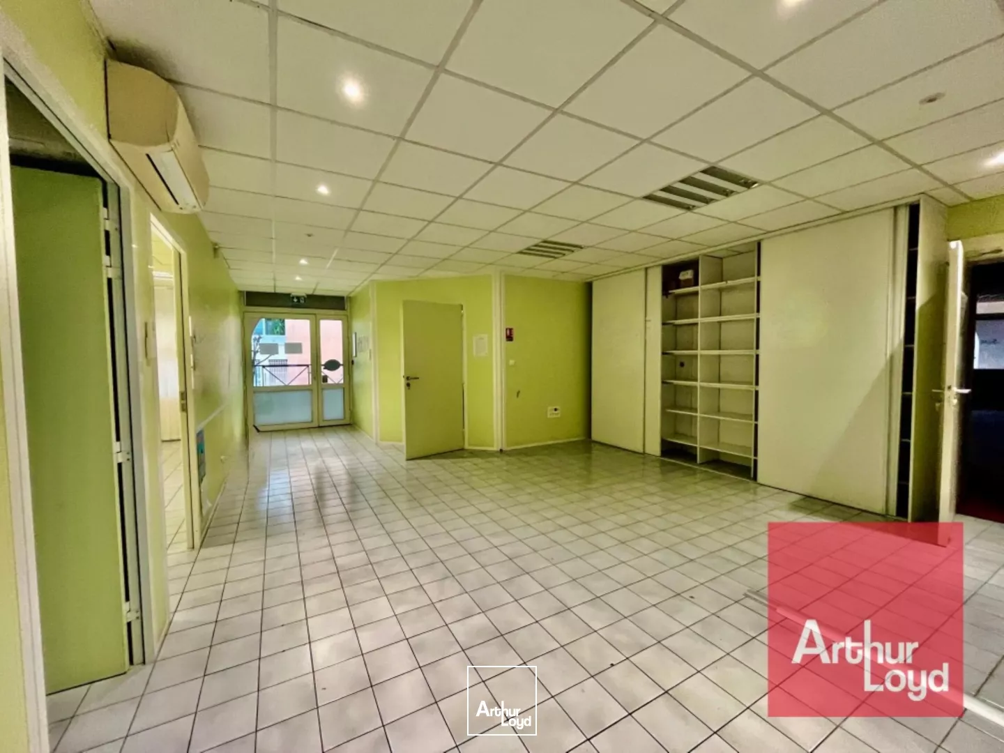 LOCAUX COMMERCIAUX/BUREAUX À VENDRE MONTPELLIER QUARTIER CELLENEUVE