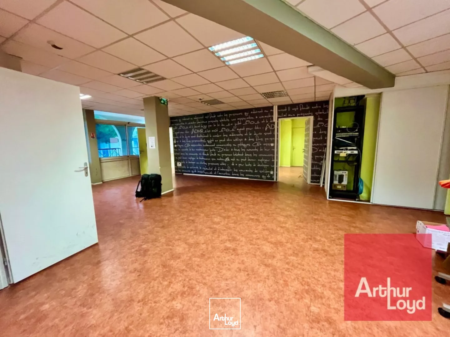 LOCAUX COMMERCIAUX/BUREAUX À VENDRE MONTPELLIER QUARTIER CELLENEUVE