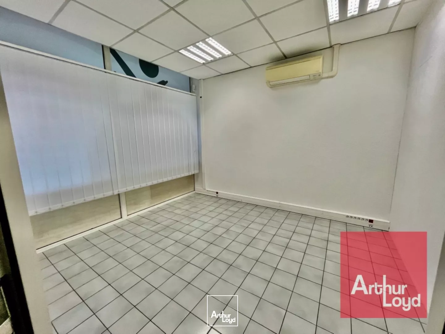 LOCAUX COMMERCIAUX/BUREAUX À VENDRE MONTPELLIER QUARTIER CELLENEUVE