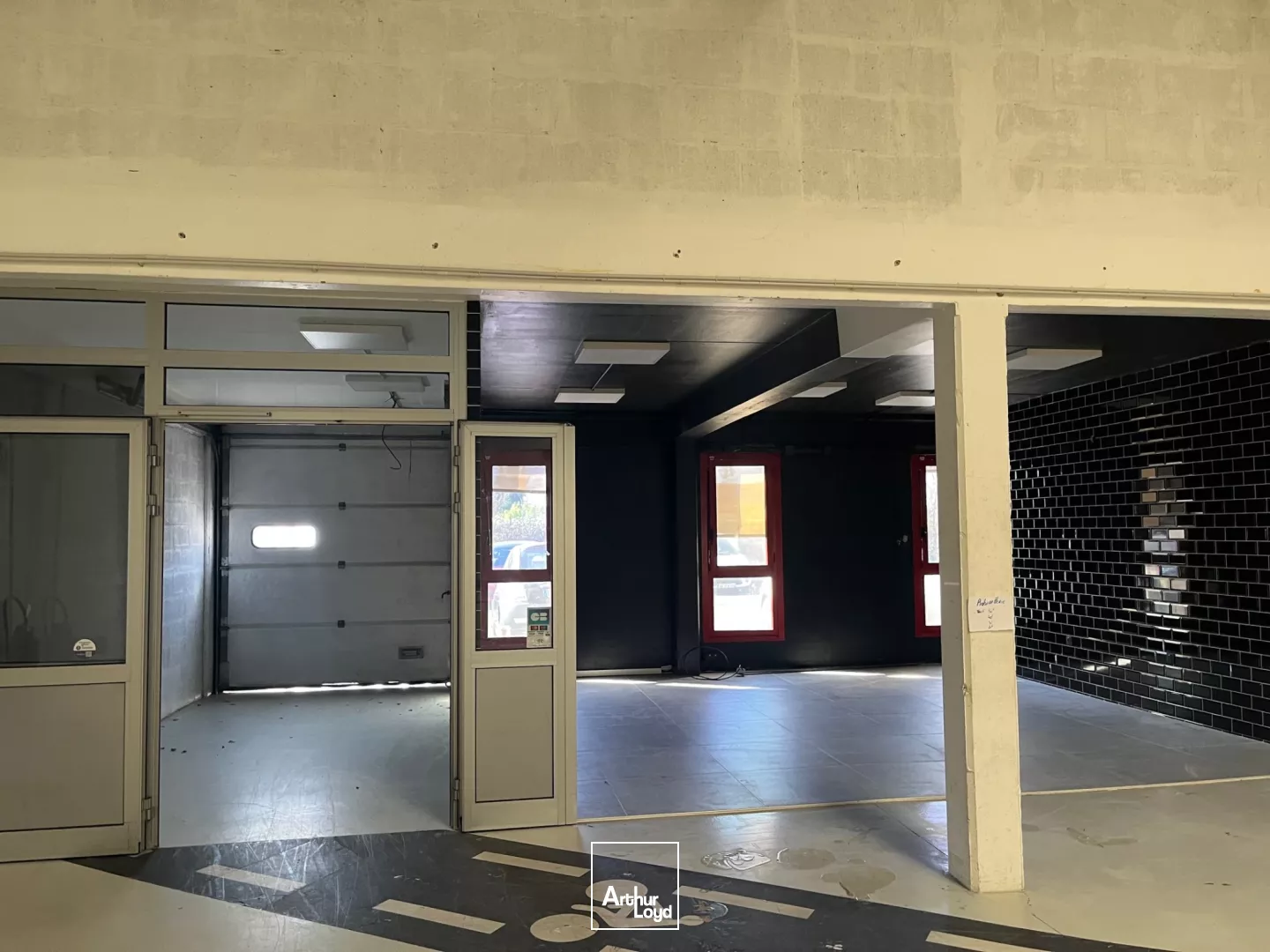 ACTIVITE - SORTIE N184 - 645 M² + ERP 815 m²