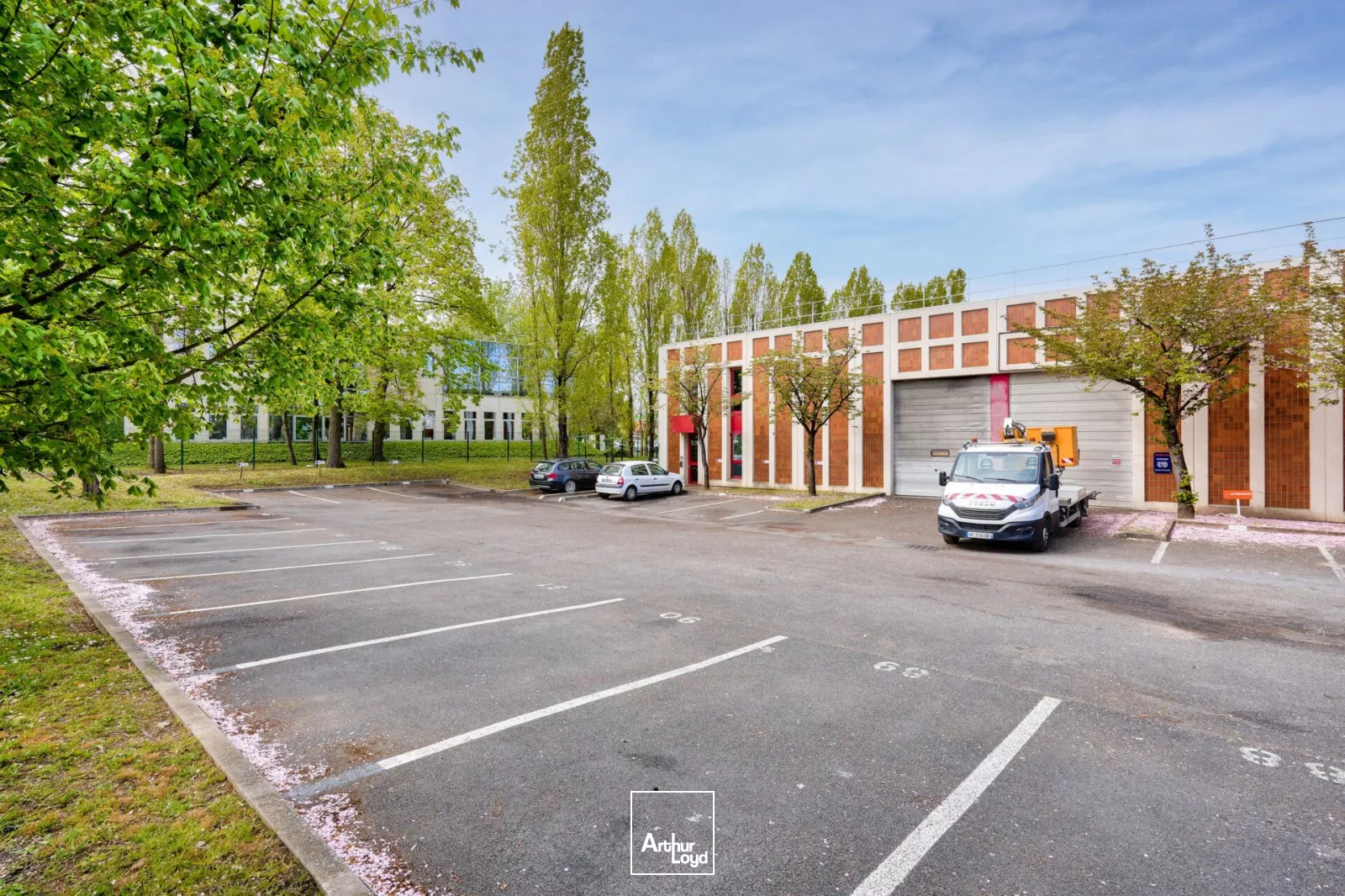 ACTIVITE - SORTIE N184 - 645 M² + ERP 815 m²