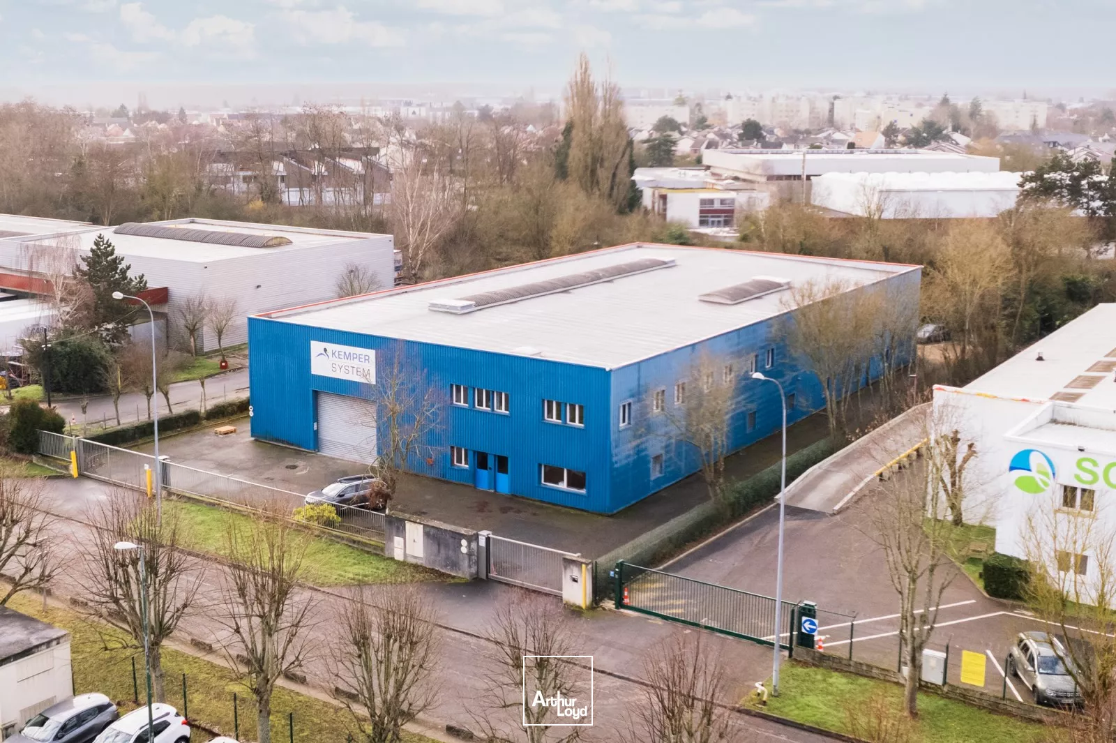 Entrepôts à louer à COIGNIERES 78310