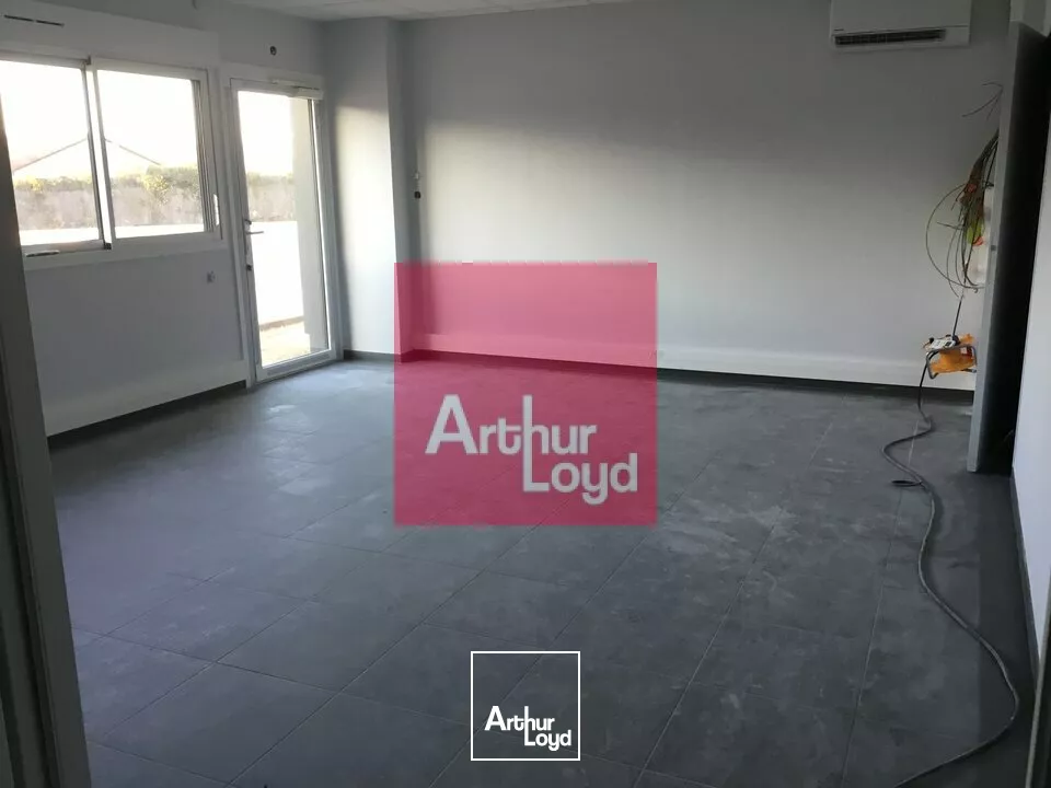 CLERMONT-FERRAND A LOUER LOCAL D'ACTIVITÉ 383 M² PROGRAMME 