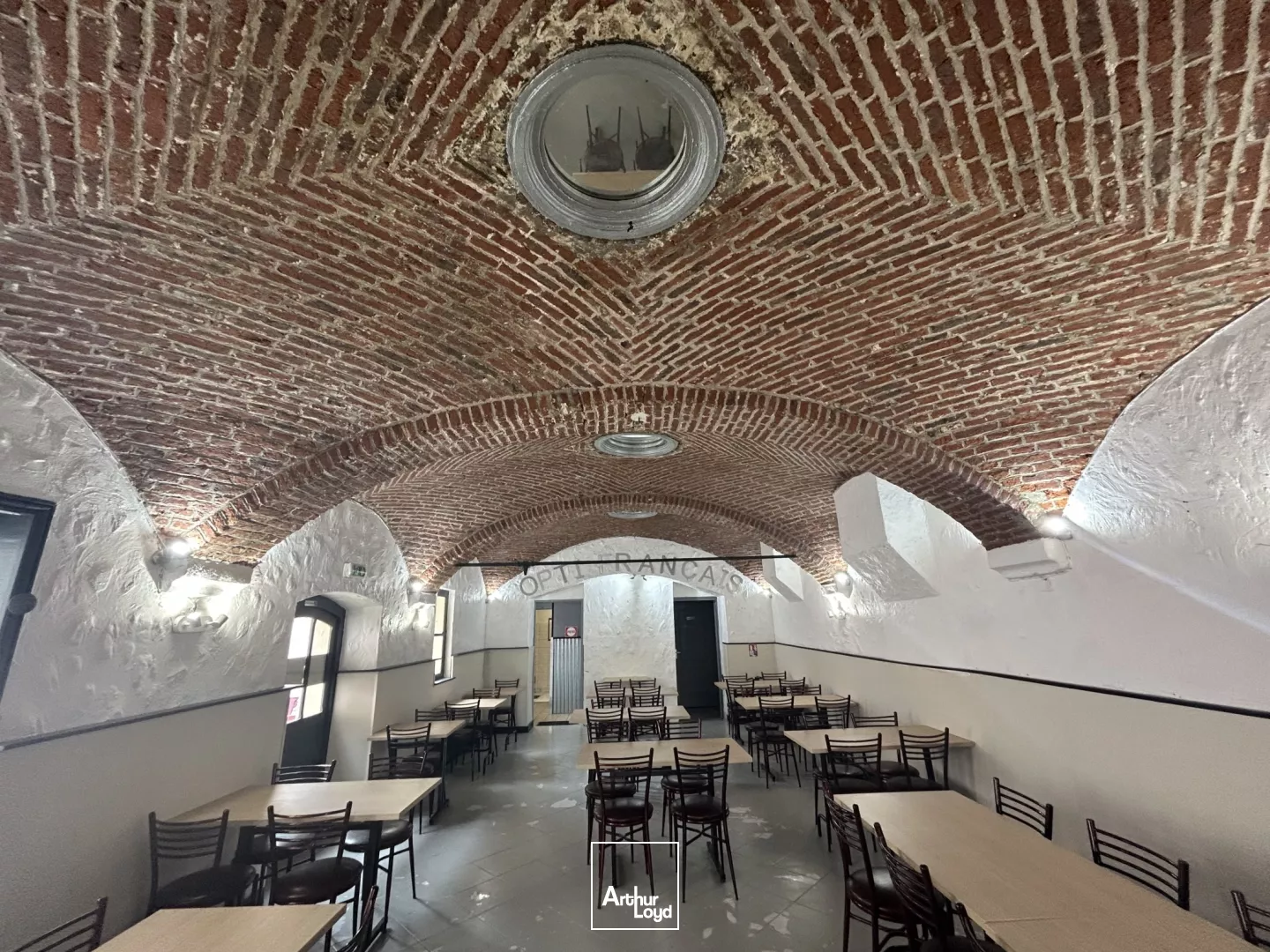 Local commercial de 385 m² à louer - Visibilité maximale au coeur de Hénin-Beaumont