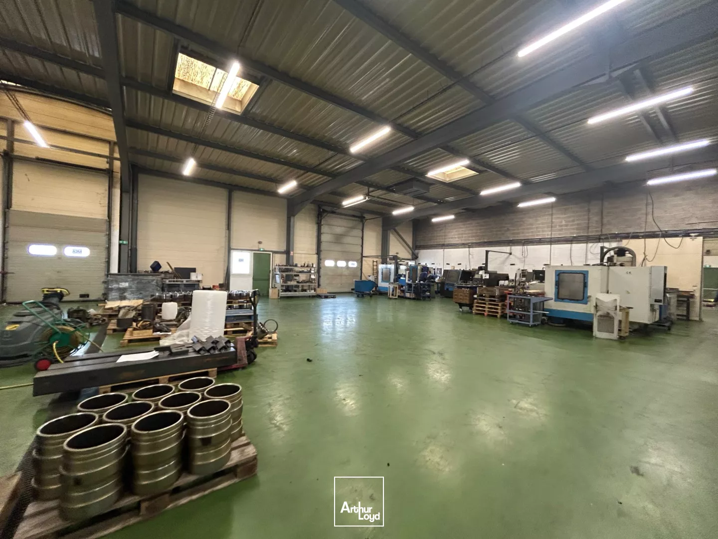 BATIMENT D'ACTIVITES INDEPENDANT