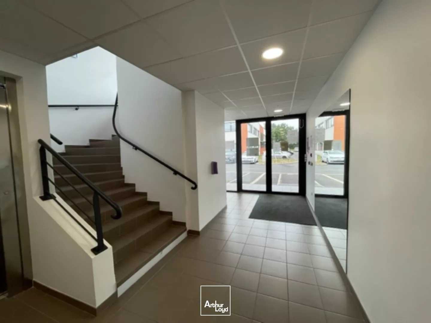 BUREAUX À LOUER-170 M²-REZÉ PARC OCEAN