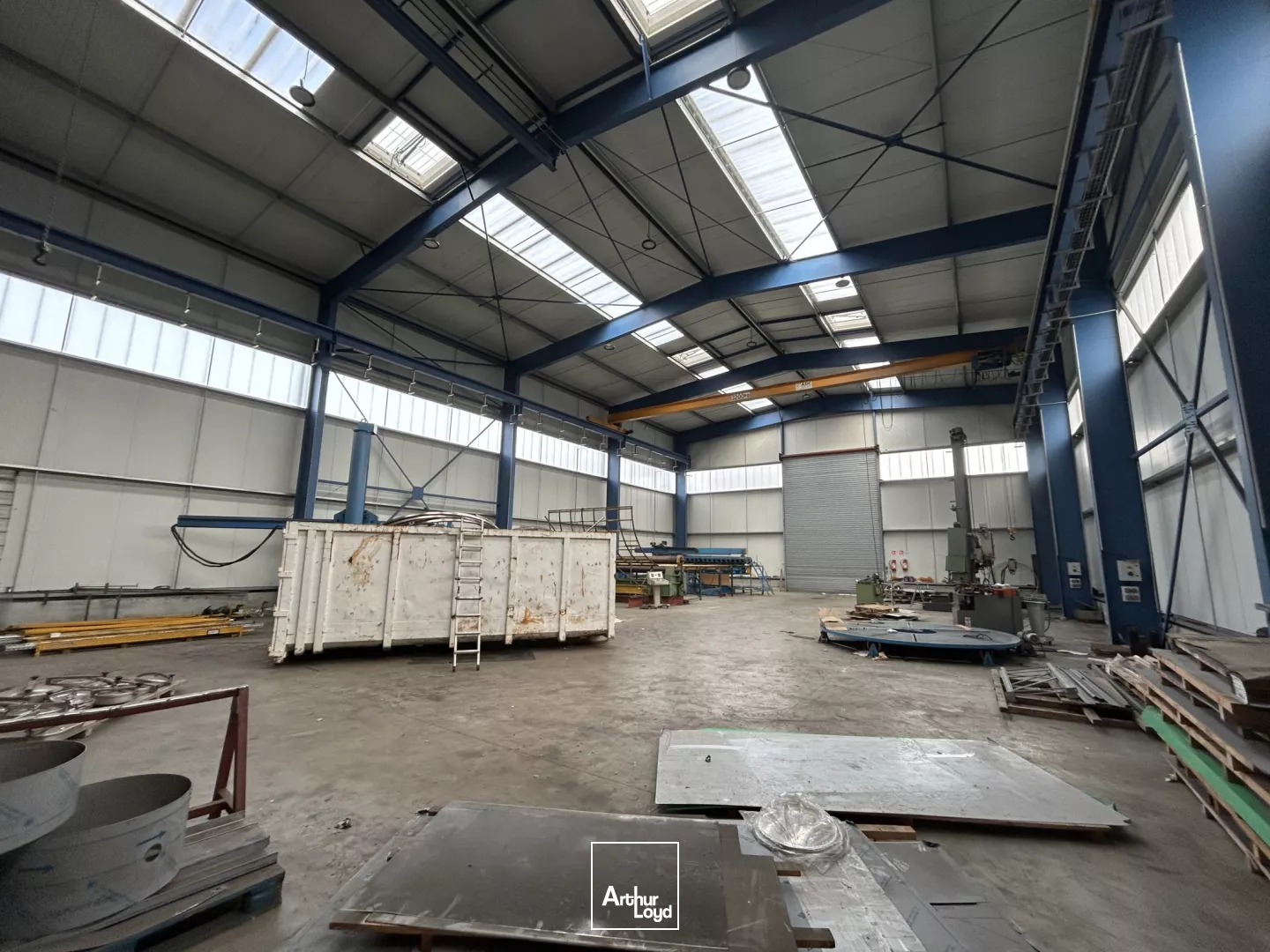 Site industriel à vendre à Ambes. 