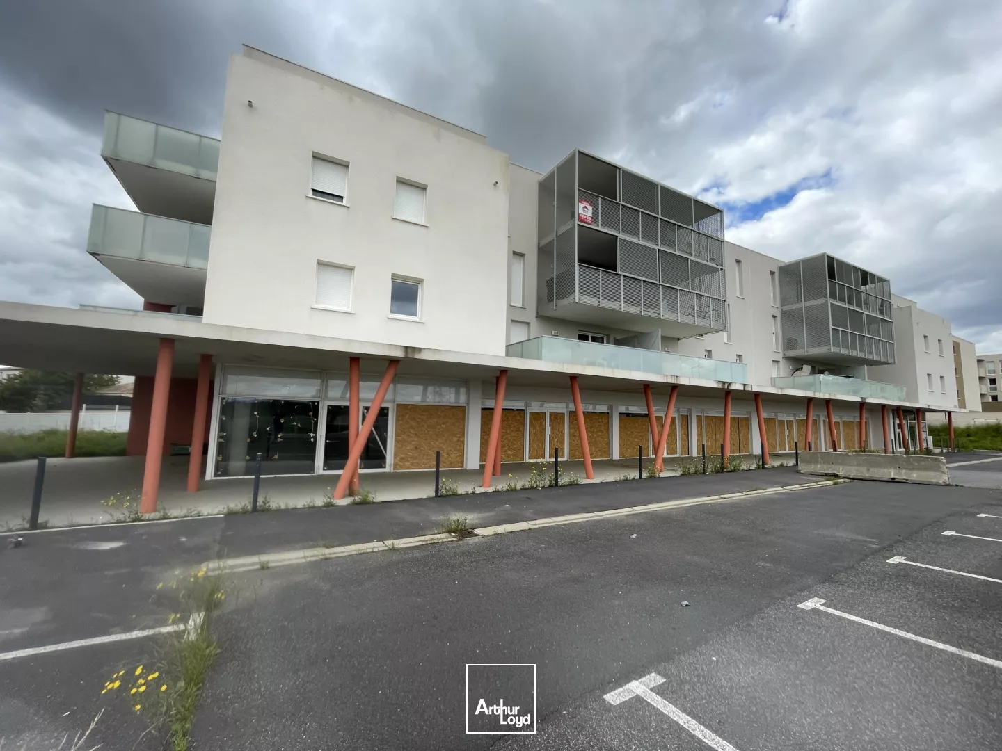 LOCAUX COMMERCIAUX A LOUER - BEZIERS