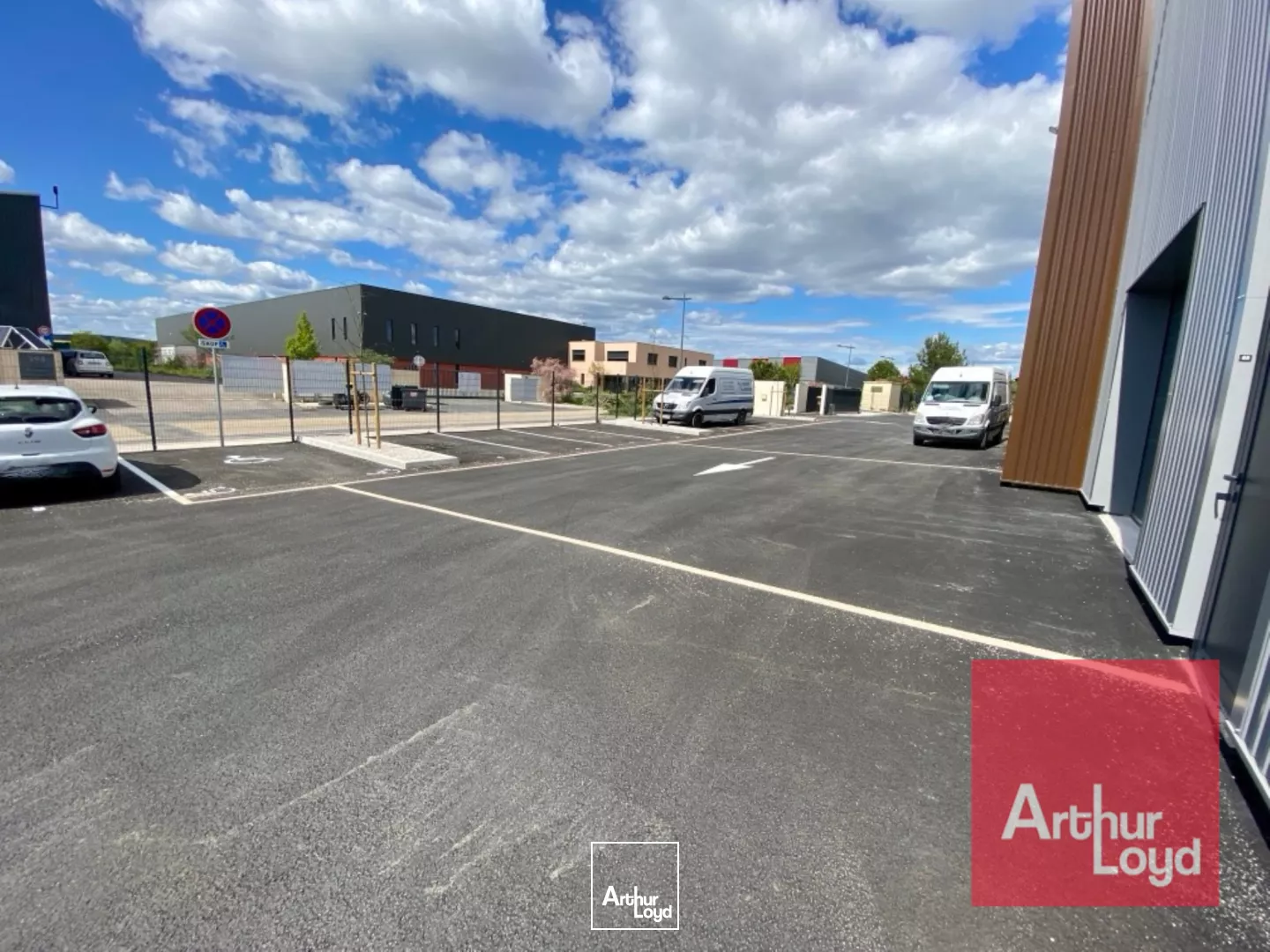 LOCATION LOCAL D'ACTIVITÉ NEUF - VAILHAUQUÈS - ACCÈS POIDS LOURDS & AXES AUTOROUTIERS