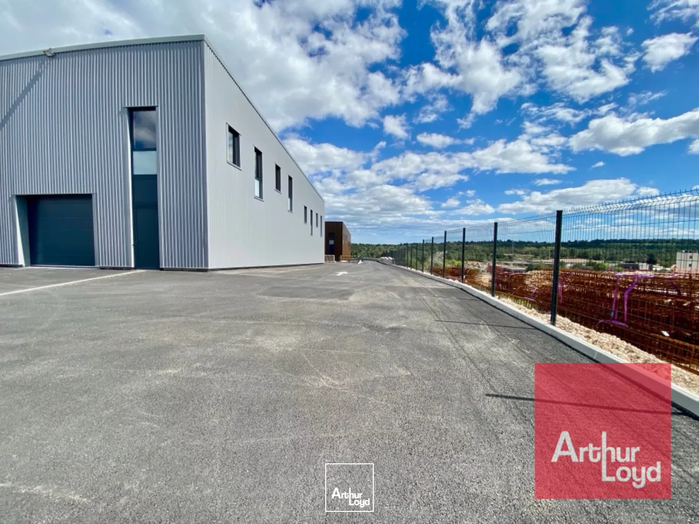 LOCATION LOCAL D'ACTIVITÉ NEUF - VAILHAUQUÈS - ACCÈS POIDS LOURDS & AXES AUTOROUTIERS