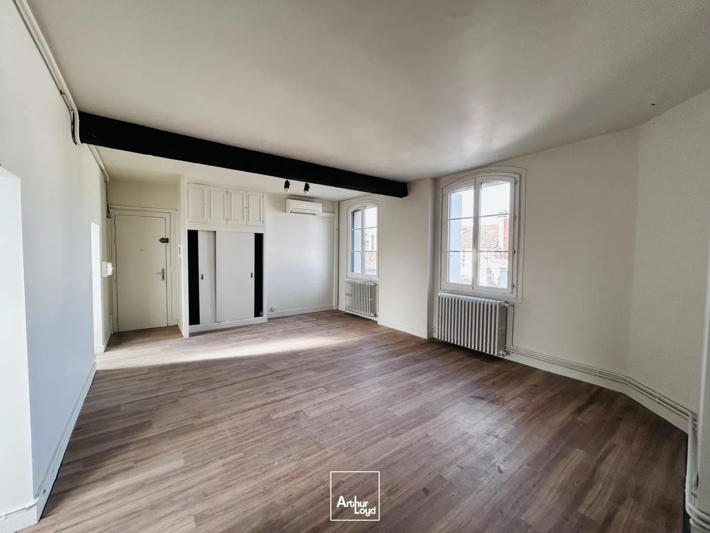 A louer - Bureaux de 140 m² en duplex - Bordeaux Place Gambetta
