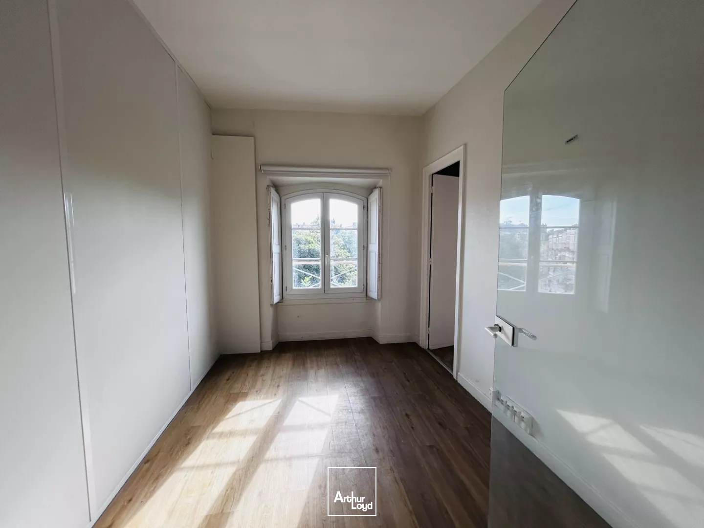A louer - Bureaux de 140 m² en duplex - Bordeaux Place Gambetta