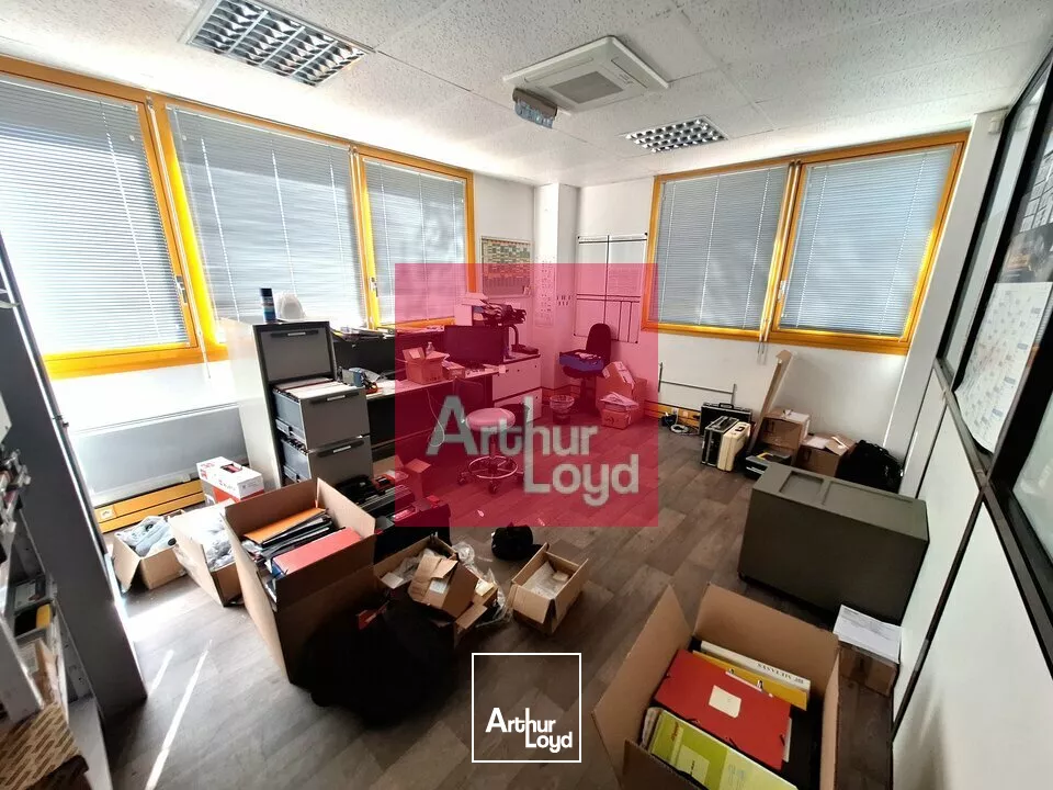 CLERMONT-FERRAND LA PARDIEU BUREAUX A LOUER 242 M²