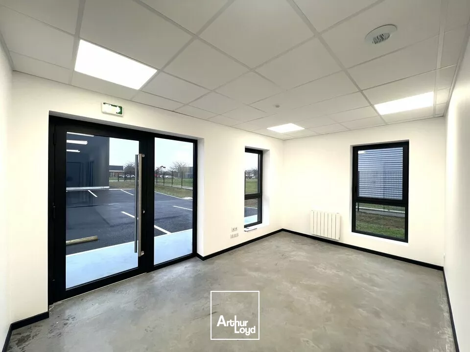 BUREAUX location à SAINT-JEAN-DE-LA-NEUVILLE 76210