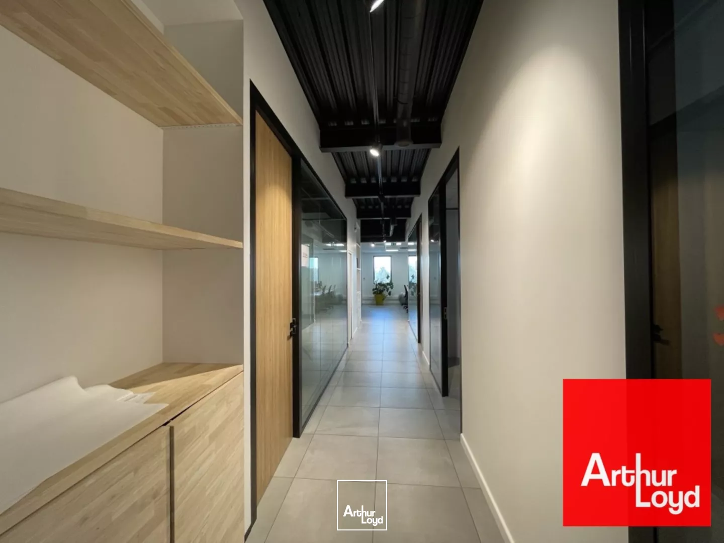 BUREAUX RECENTS A LOUER - MAUGUIO PIOM