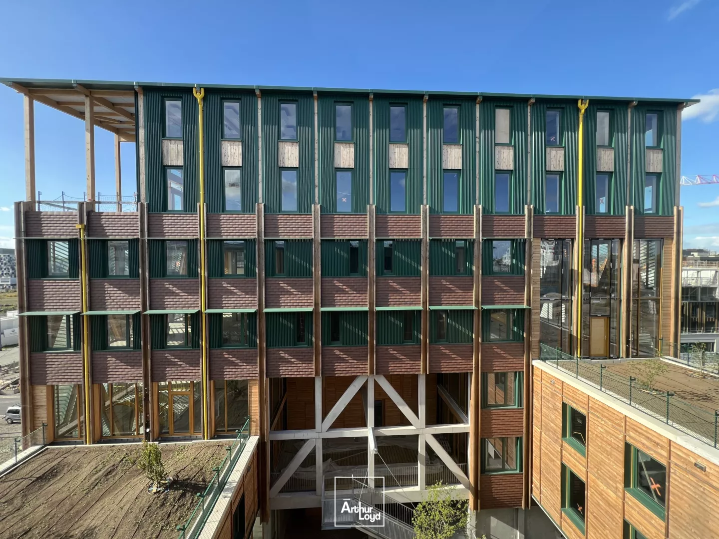 BUREAUX ET COMMERCES NEUFS A LOUER - ILE DE NANTES - REPUBLIQUE