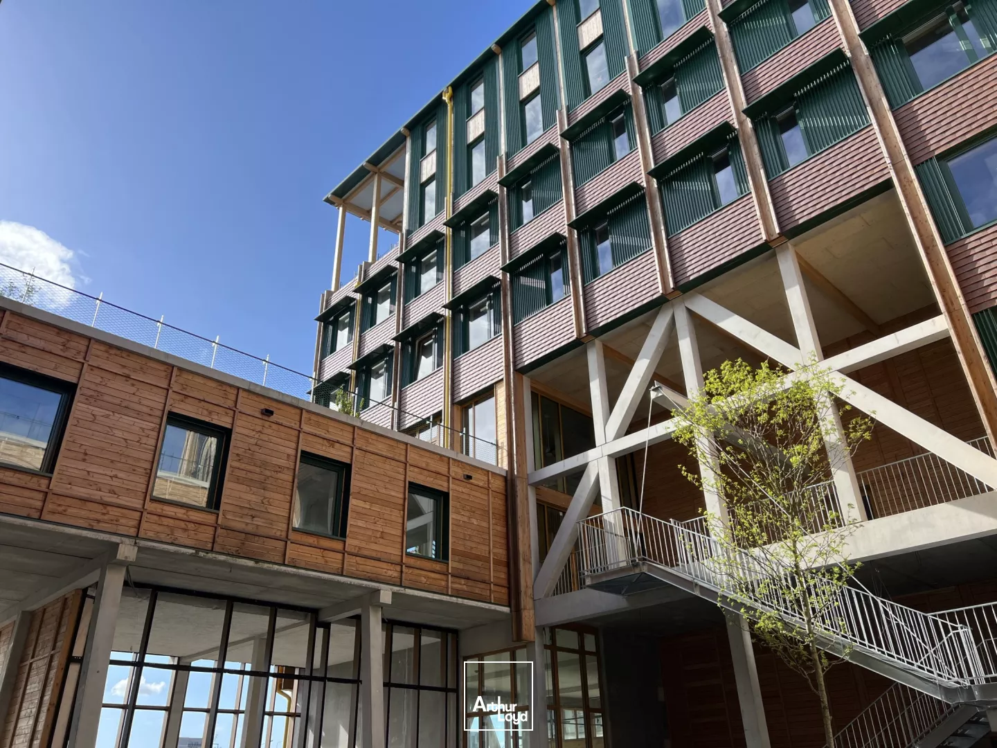 BUREAUX ET COMMERCES NEUFS A LOUER - ILE DE NANTES - REPUBLIQUE