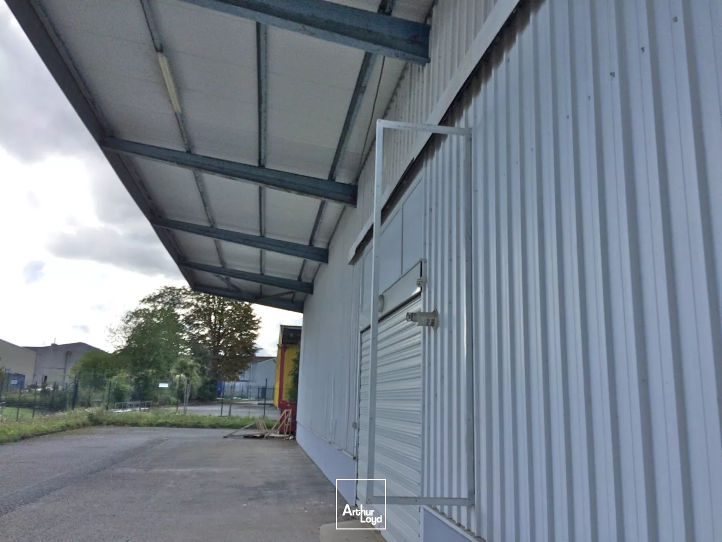 A Louer Entrepôt à Valenciennes 