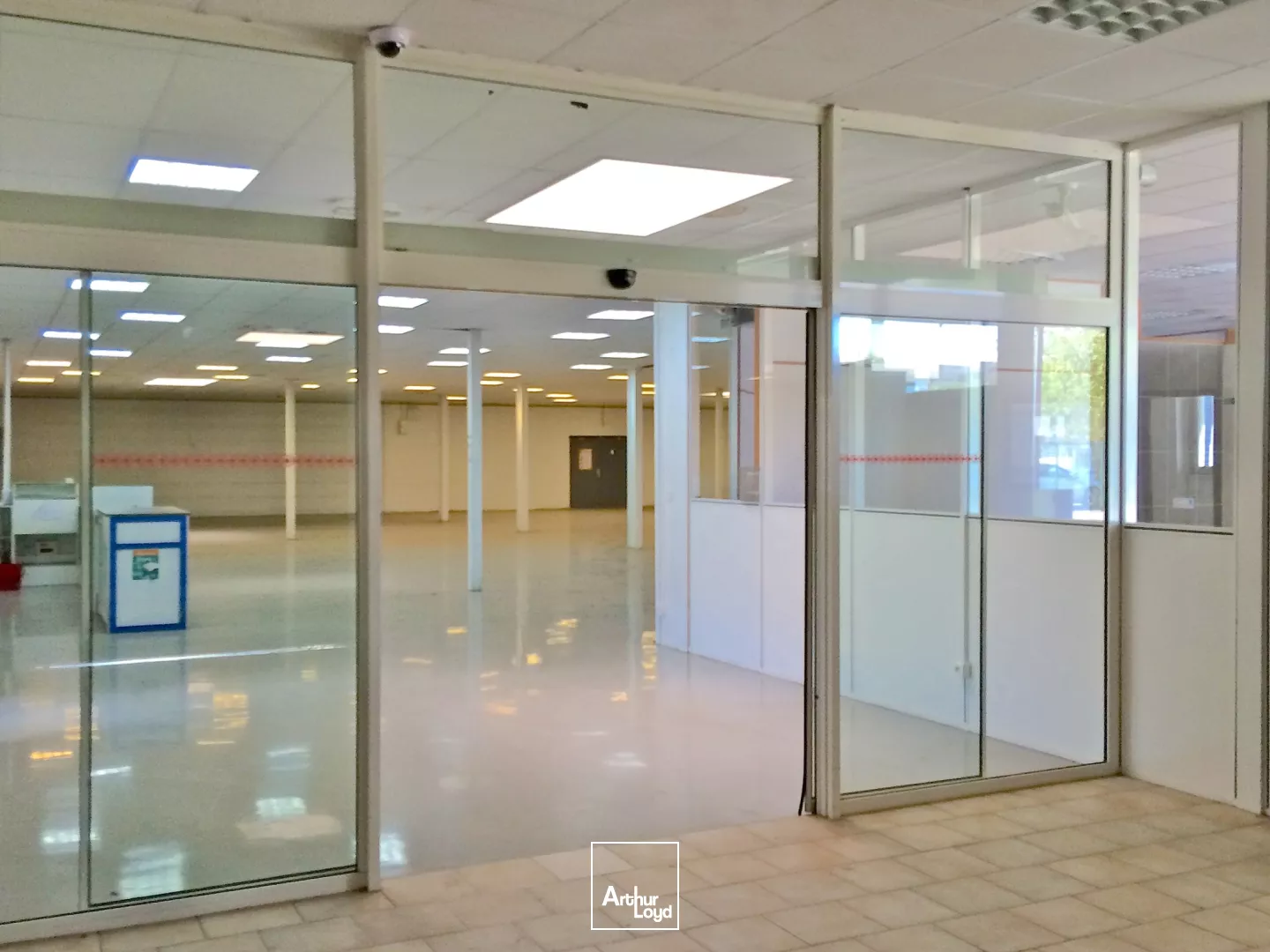 A Louer Entrepôt à Valenciennes 