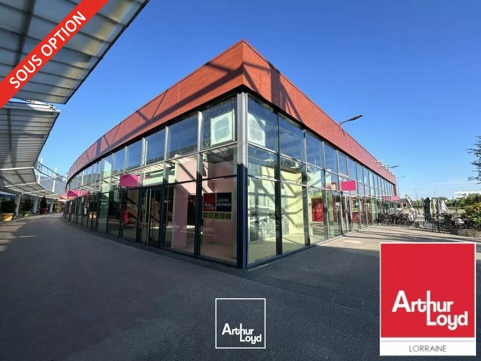 LOCAL COMMERCIAL à LOUER de 218 m²