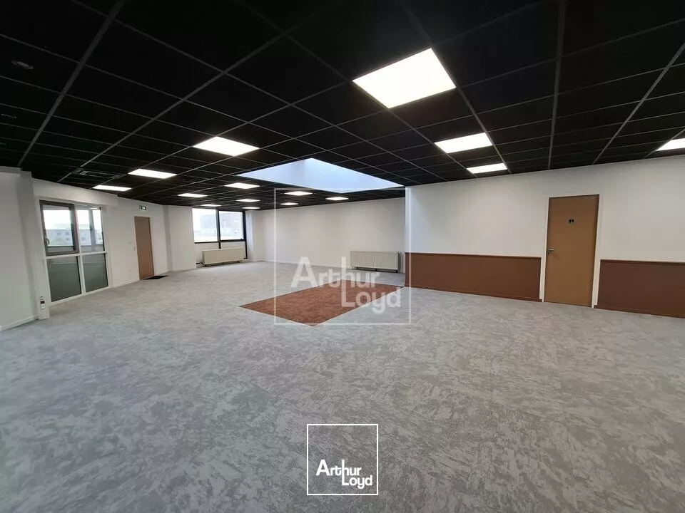 Bureaux entièrement rénovés et proches toutes commodités à louer