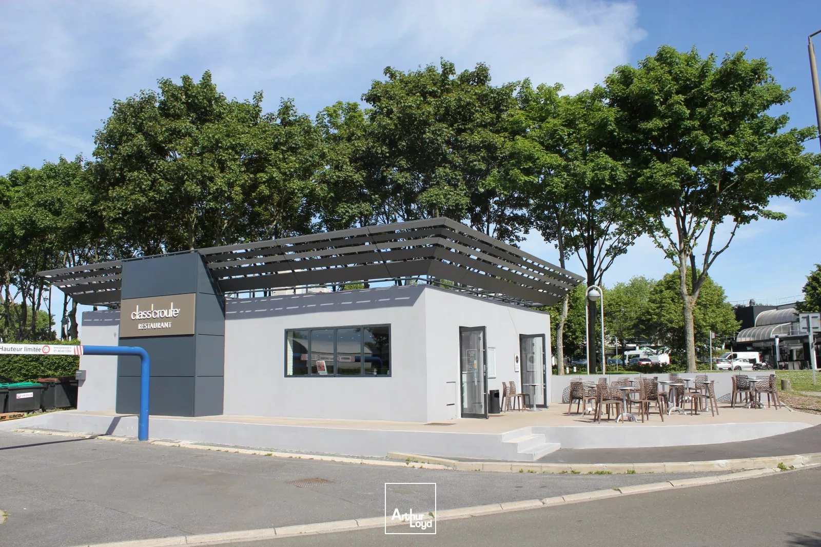 AU PIED DU RER ! RENOVES ET CLIMATISES
