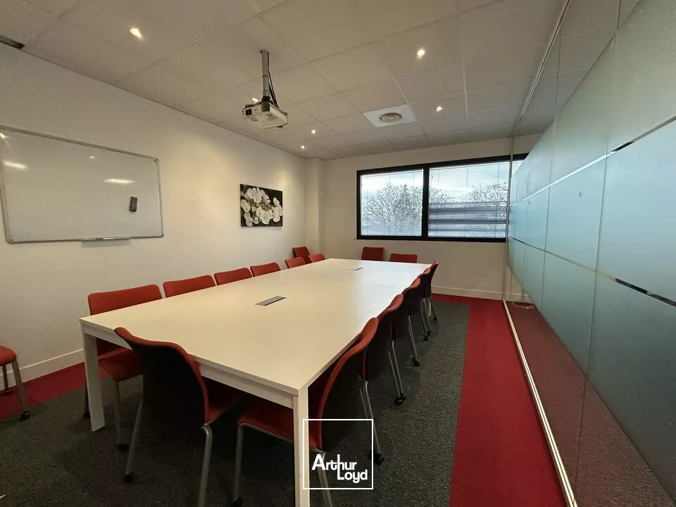 BUREAUX à LOUER de 256 m²