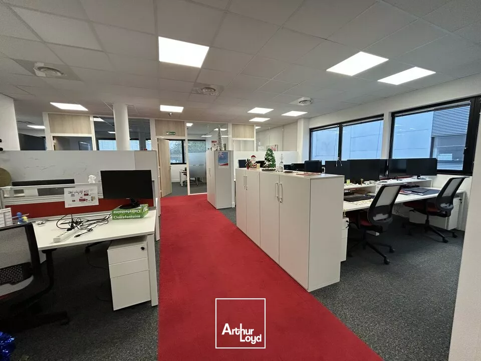 BUREAUX à LOUER de 256 m²