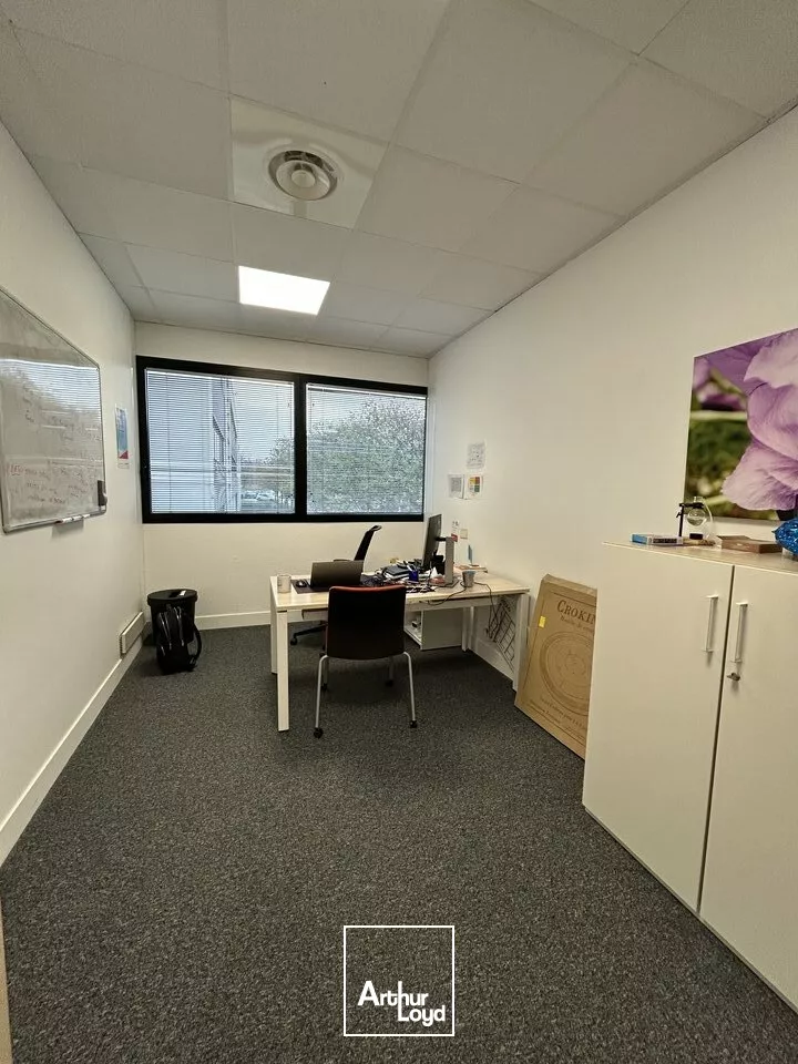 BUREAUX à LOUER de 256 m²