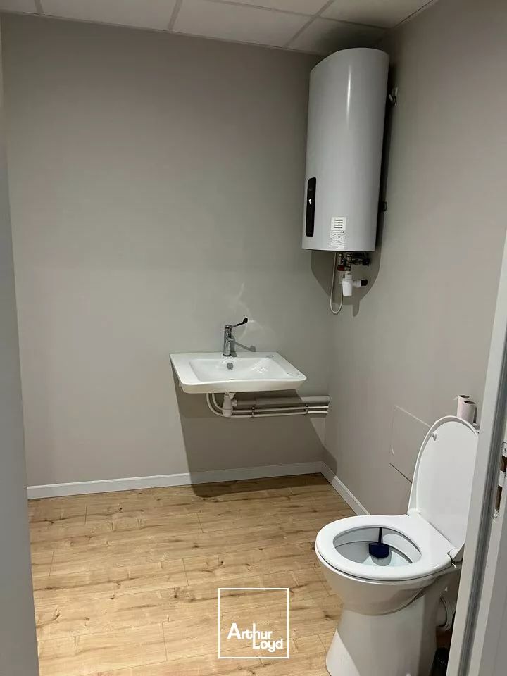 À LOUER - LE HAVRE PLATEAU NORD - CELLULE NEUVE ENVIRON 200 m2 