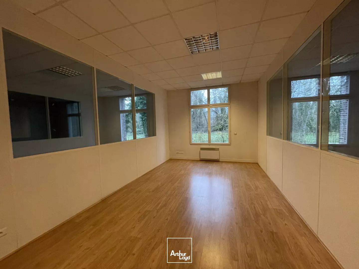 Locaux d'activité à louer à LOUVIERS 27400