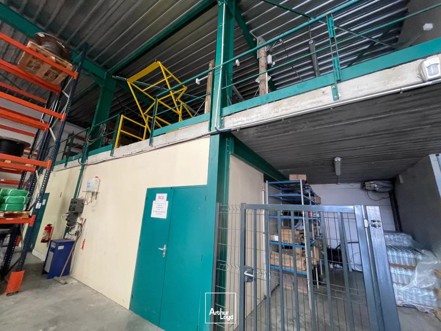 A Louer A vendre Entrepôt Bureaux situés à Cambrai