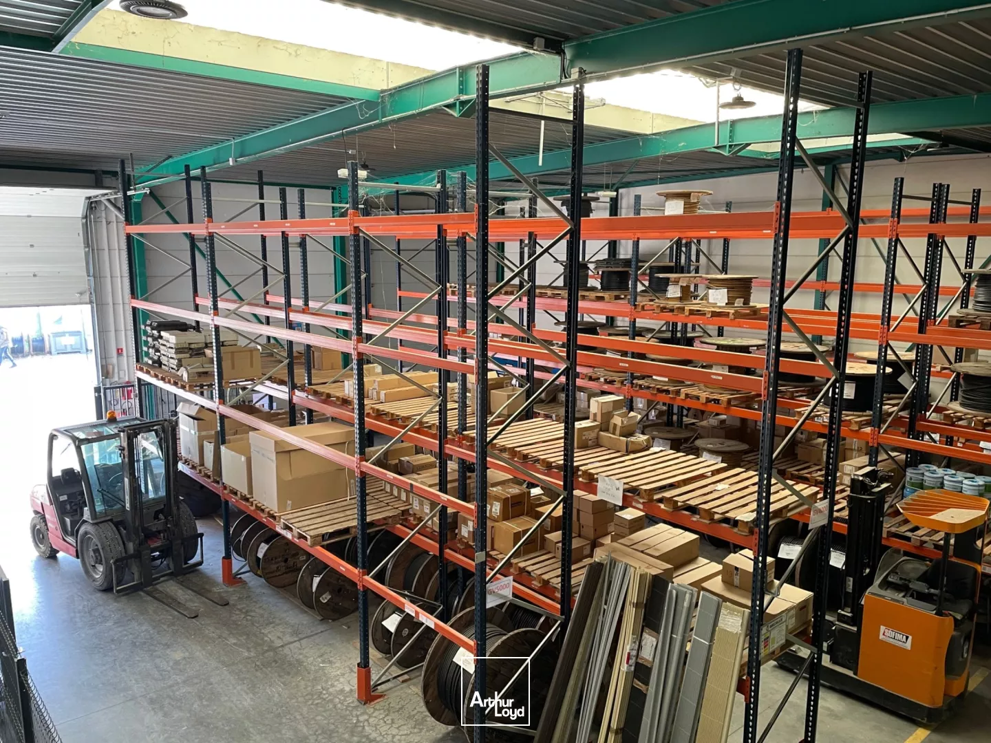 A Louer A vendre Entrepôt Bureaux situés à Cambrai