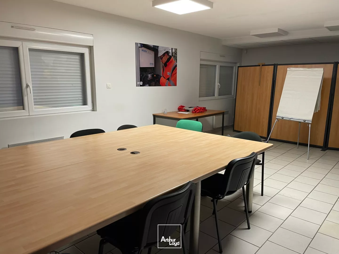 A Louer A vendre Entrepôt Bureaux situés à Cambrai