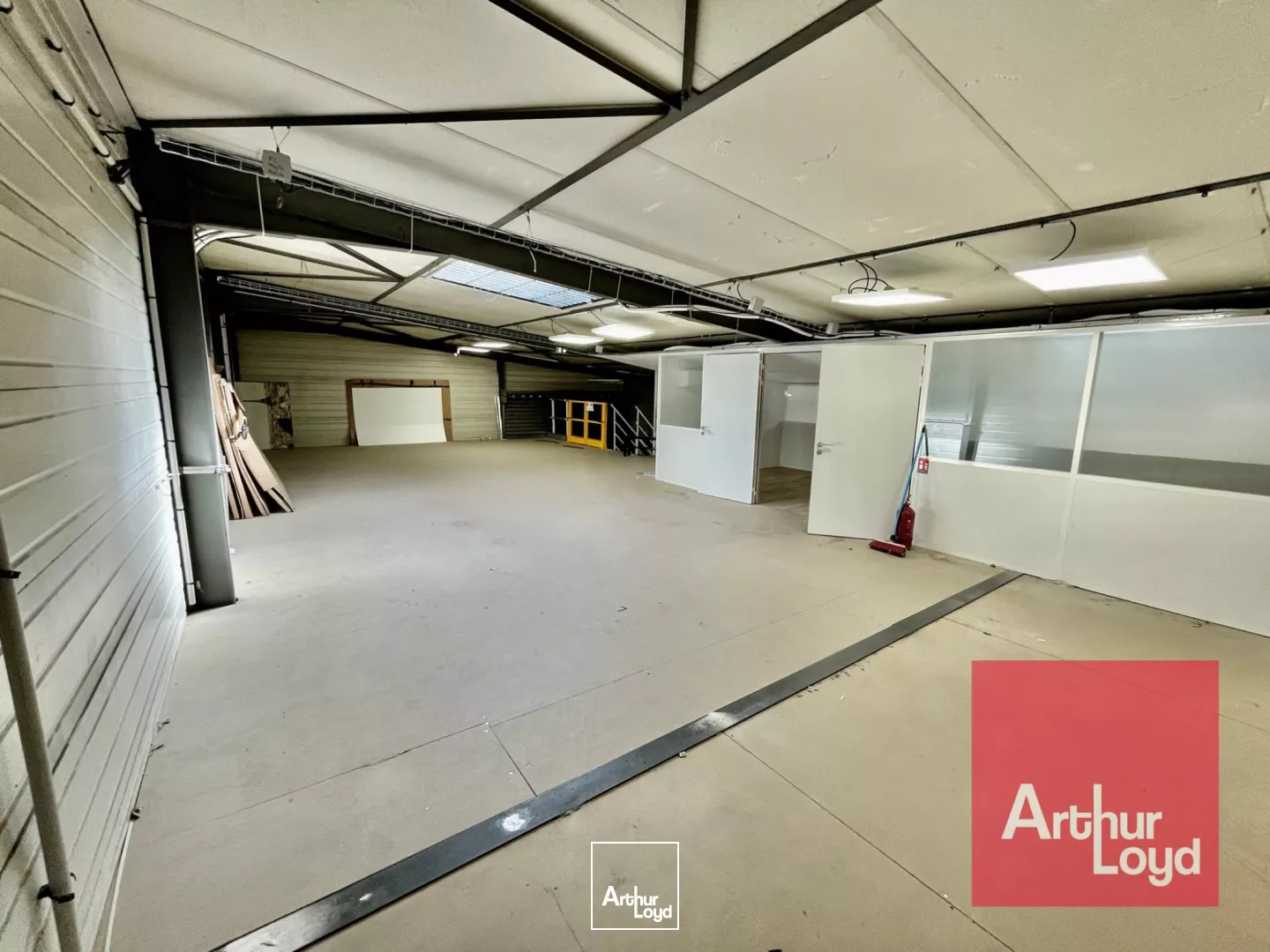 LOCAL COMMERCIAL À LOUER - FREJORGUES - MAUGUIO