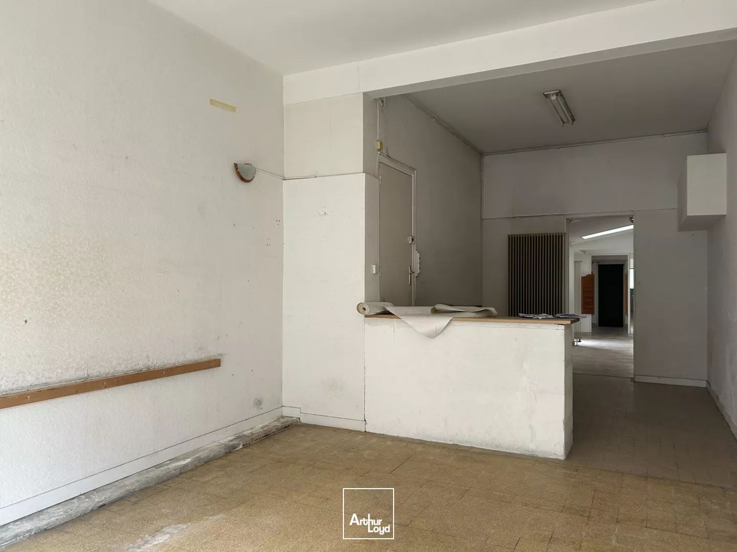 A LOUER - 100 M2 - LOCAL COMMERCIAL -SAINT NAZAIRE - CENTRE VILLE