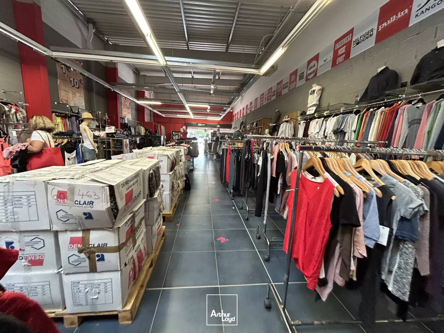 LOCAL COMMERCIAL - POLYGONE NORD - 424 m2 A LOUER