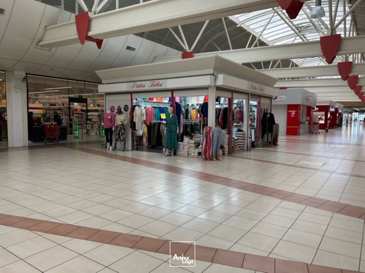 Kiosque 33m2 en galerie AUCHAN!