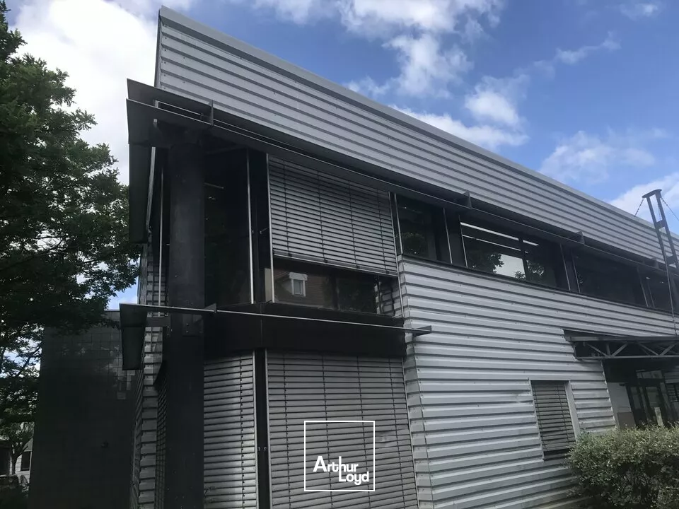 BUREAUX à VENDRE de 1245 m²